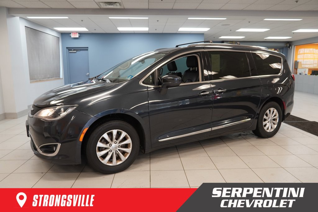 Used 2019 Chrysler Pacifica Touring-L