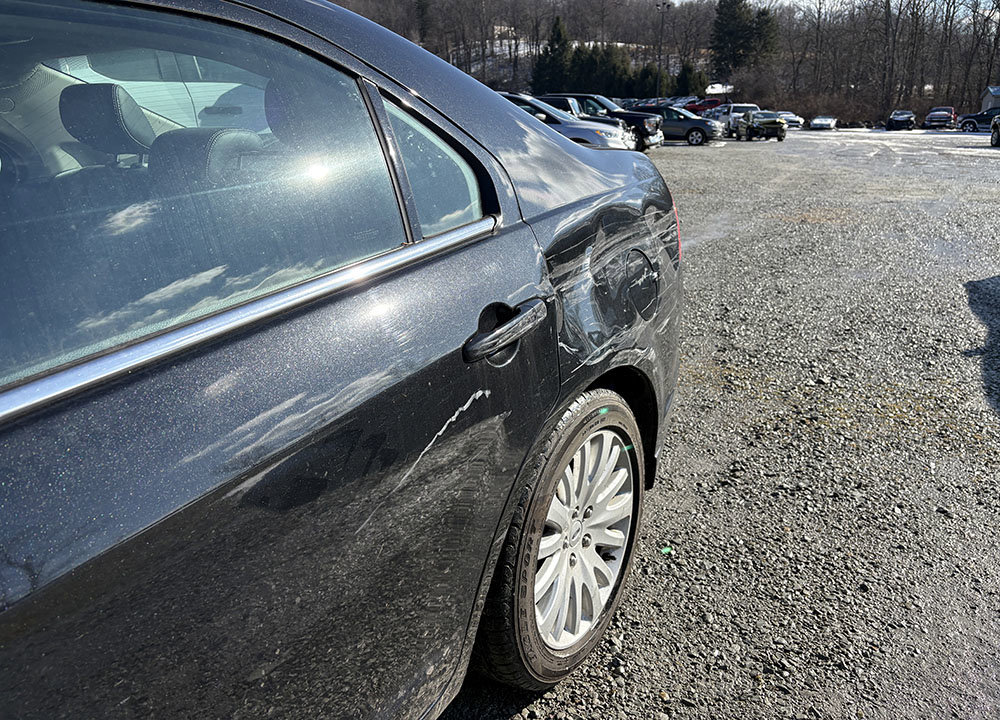 Used 2011 Ford Fusion Hybrid w/ 502A Rapid Spec Order Code image 3