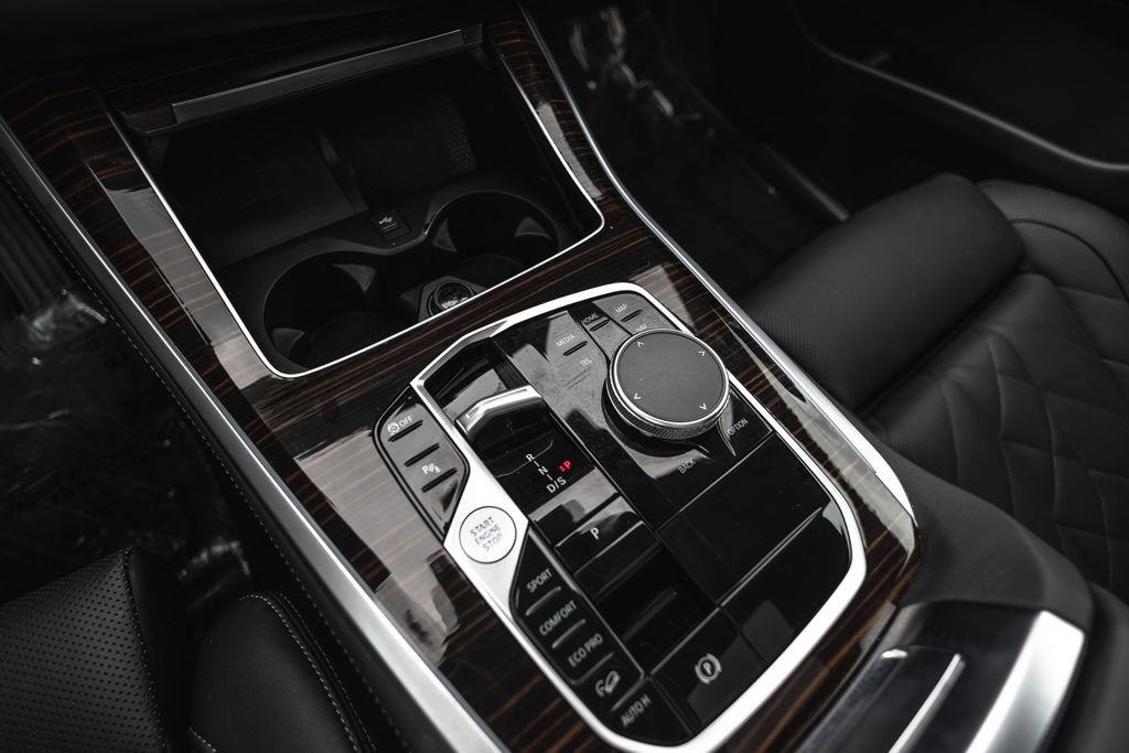 Used 2026 BMW X5 xDrive40i AWD/4WD image 16