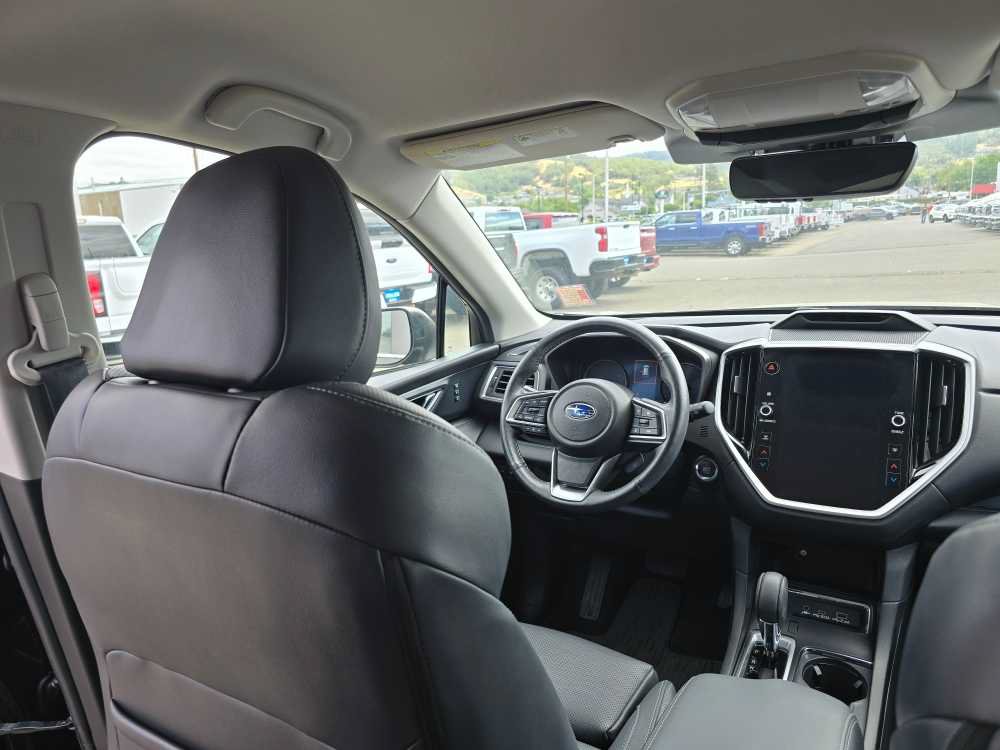 Used 2023 Subaru Ascent Limited AWD/4WD image 10