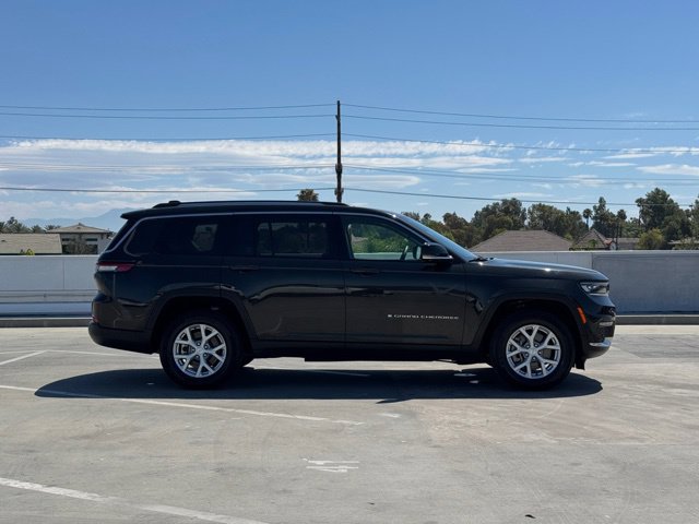 Used 2023 Jeep Grand Cherokee L Limited w/ Luxury Tech Group II AWD/4WD image 31