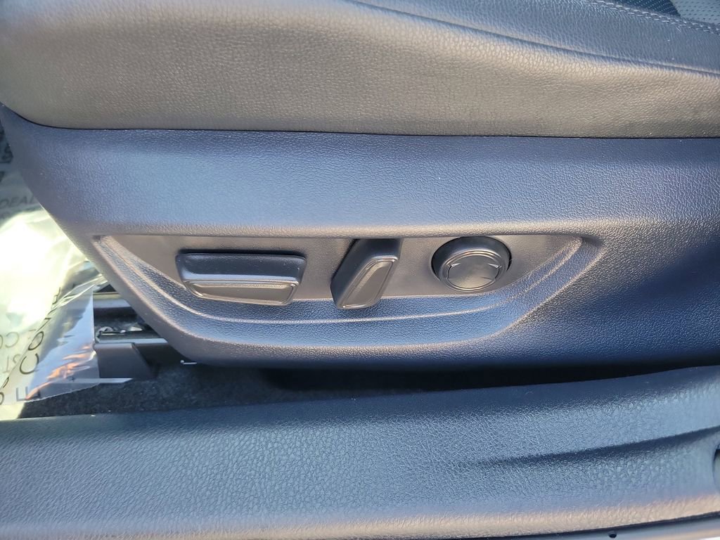 Used 2025 Toyota Camry XSE image 18