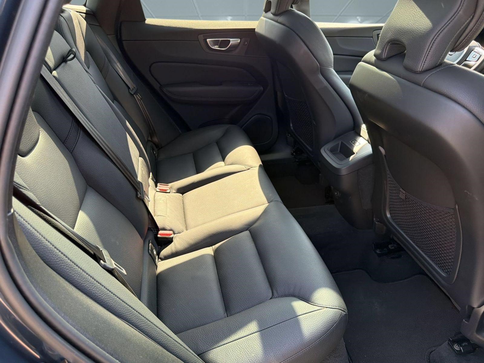 Certified 2024 Volvo XC60 B5 Plus w/ Climate Package AWD/4WD image 30