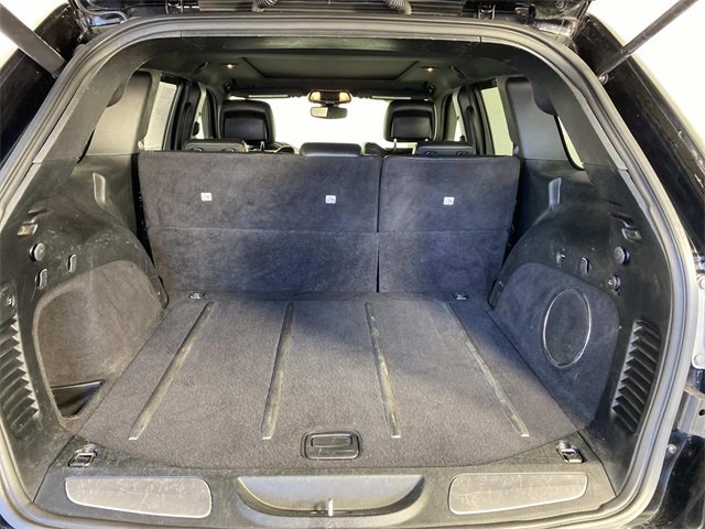 Used 2017 Jeep Grand Cherokee Limited w/ Luxury Group II image 8