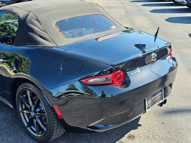 Used 2016 MAZDA MX-5 Miata Club RWD image 12