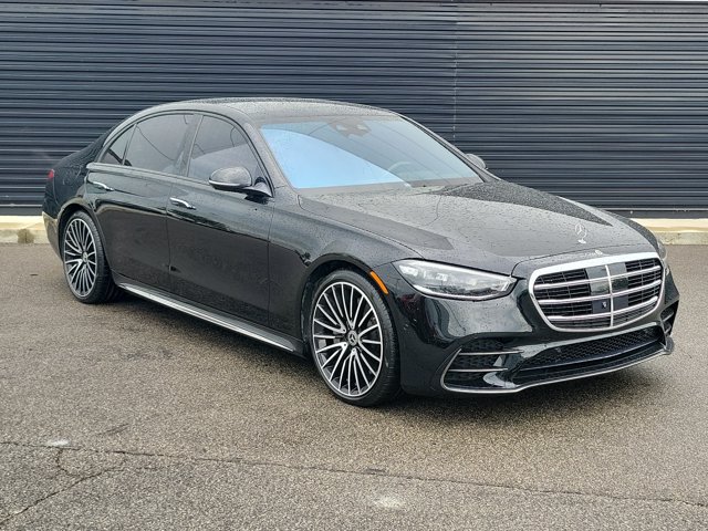 Used 2023 Mercedes-Benz S 500 4MATIC image 2