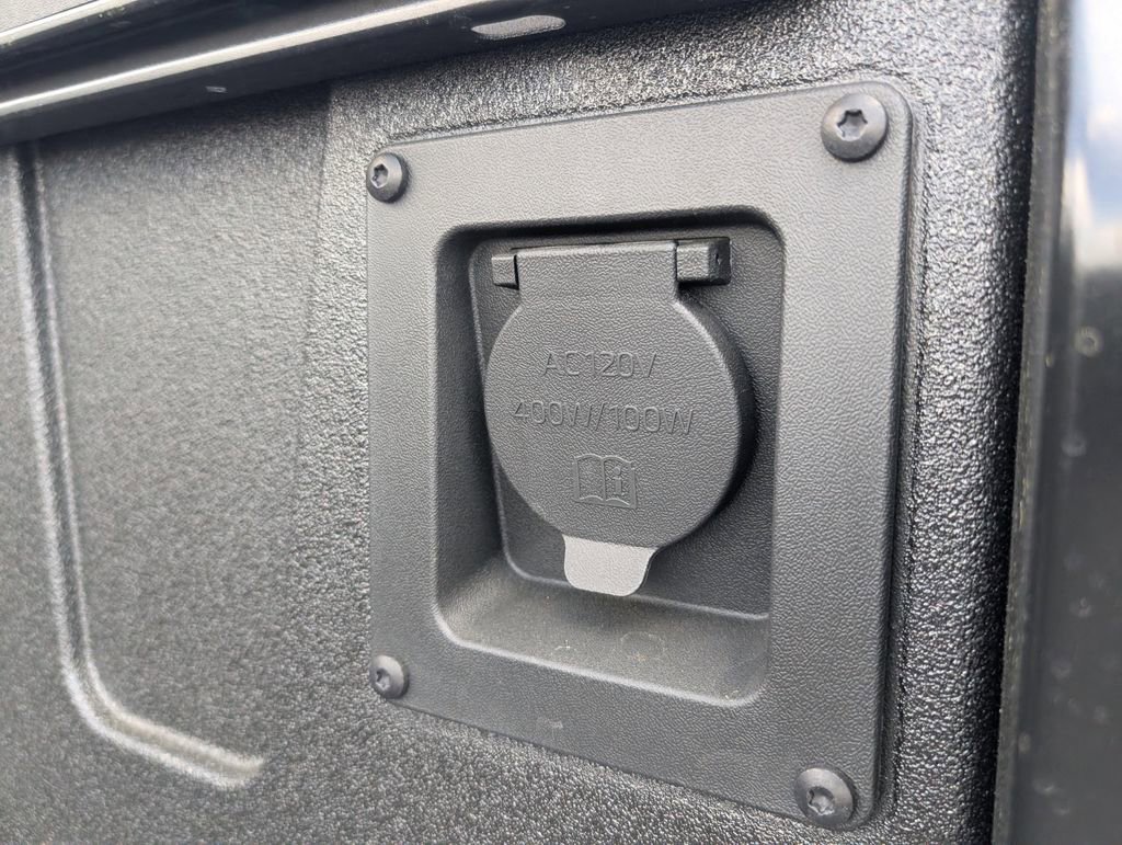 New 2026 Toyota Tundra Limited AWD/4WD image 32