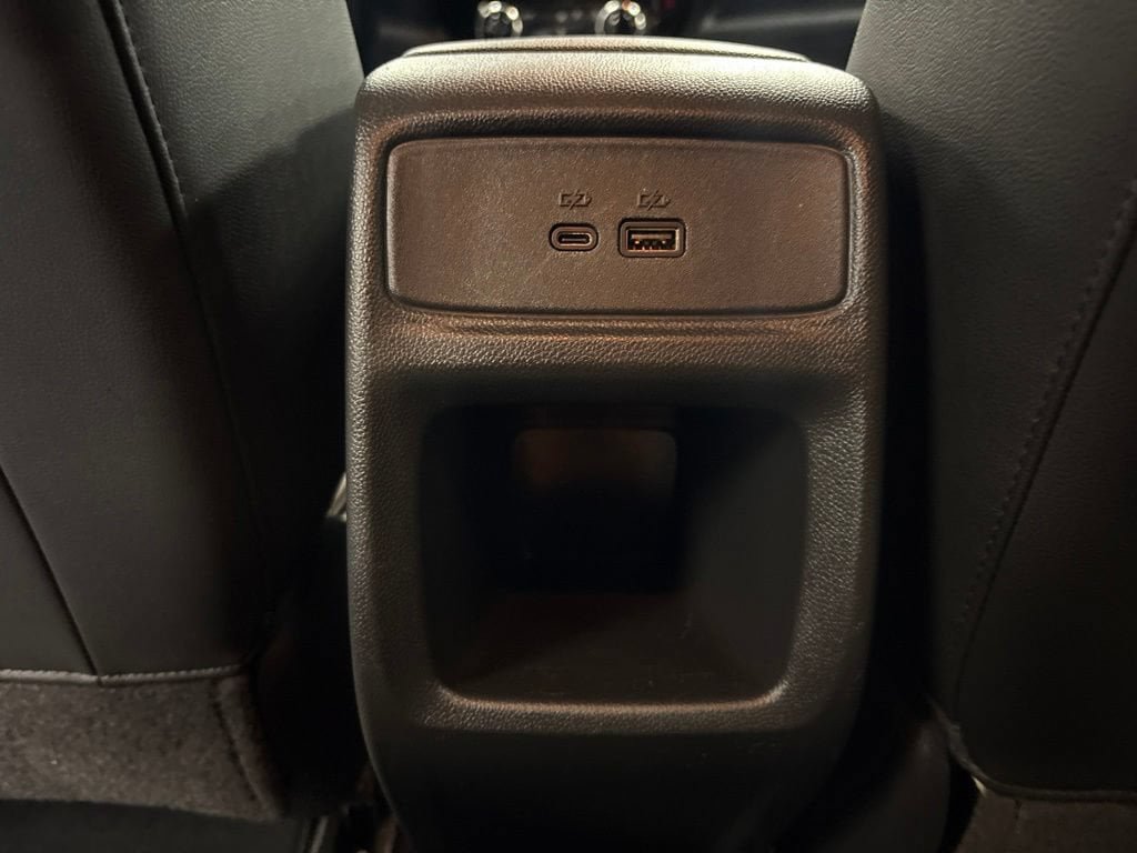 Certified 2025 Chevrolet Trax LT FWD image 18
