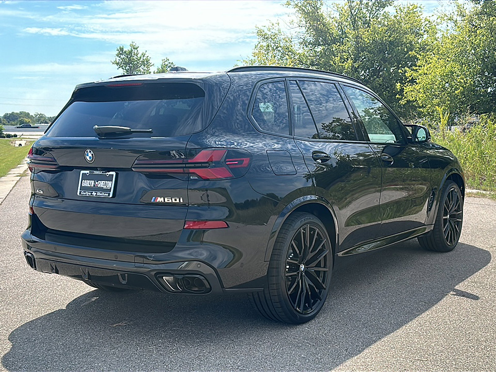 New 2026 BMW X5 M60i image 8