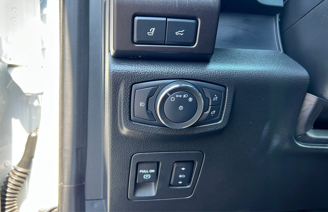 Used 2021 Ford Expedition Max Limited image 29