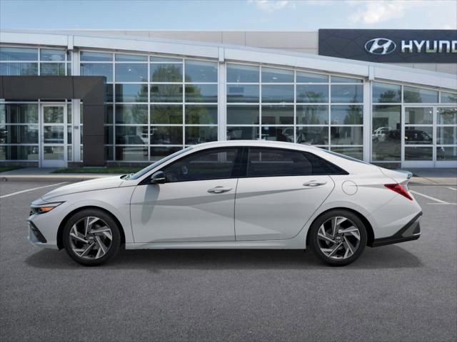 New 2025 Hyundai Elantra SEL image 3