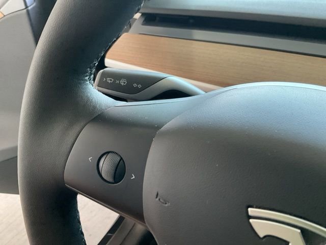 Used 2024 Tesla Model Y Performance AWD/4WD image 10