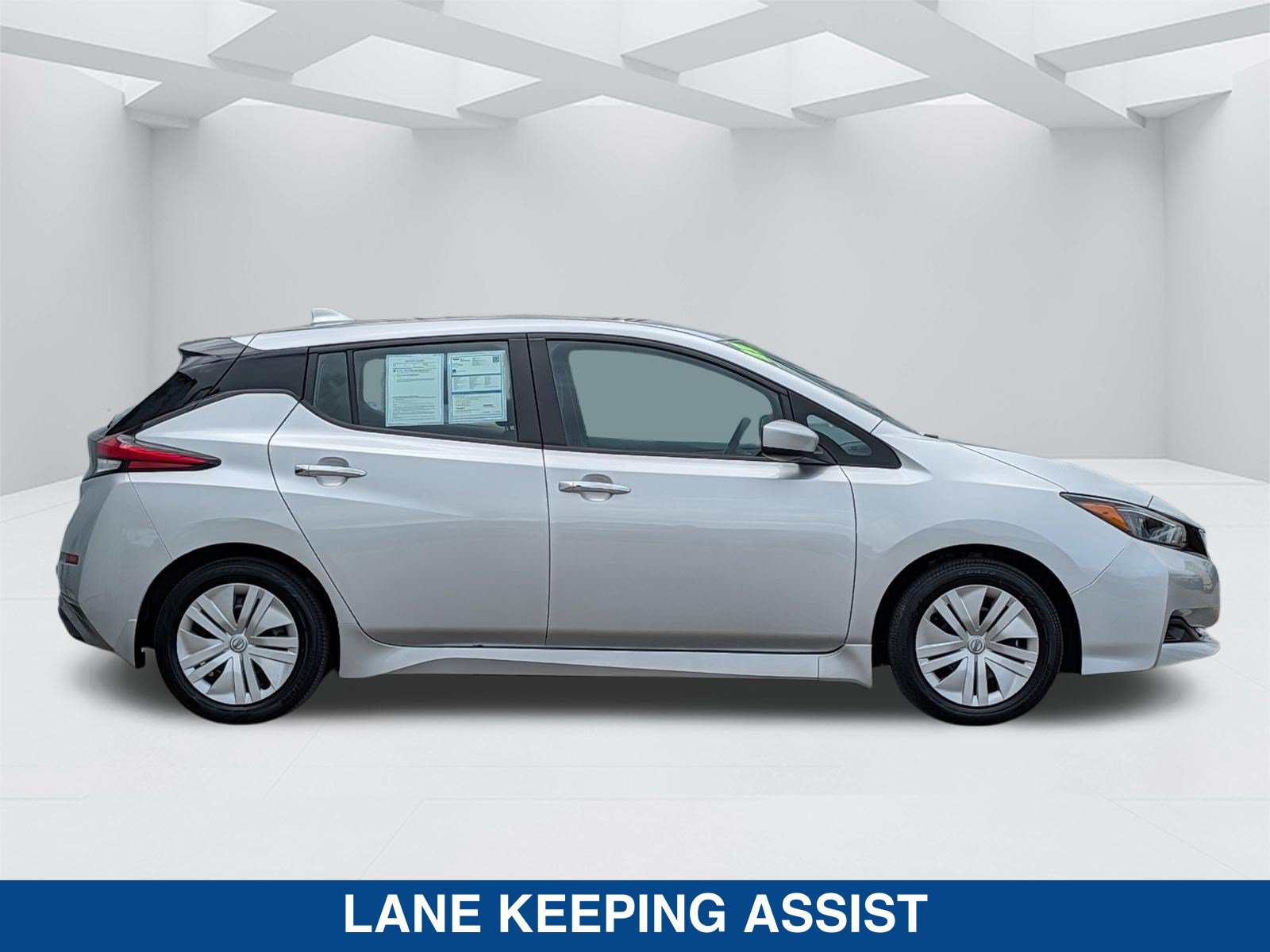Used 2025 Nissan Leaf S w/ Protection Package FWD image 4