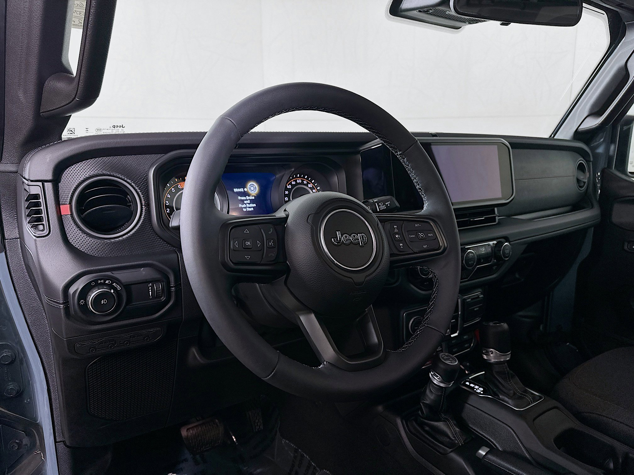 Used 2025 Jeep Wrangler Unlimited Rubicon w/ Convenience Group image 9