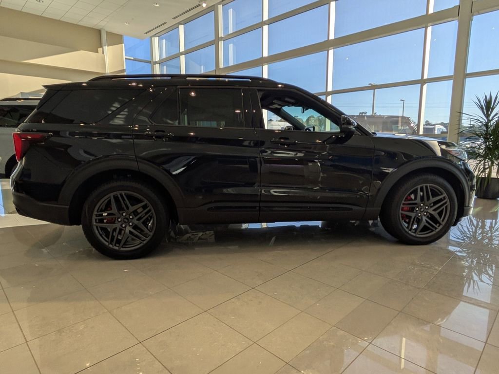 New 2026 Ford Explorer ST w/ Sun And Sound Package image 3