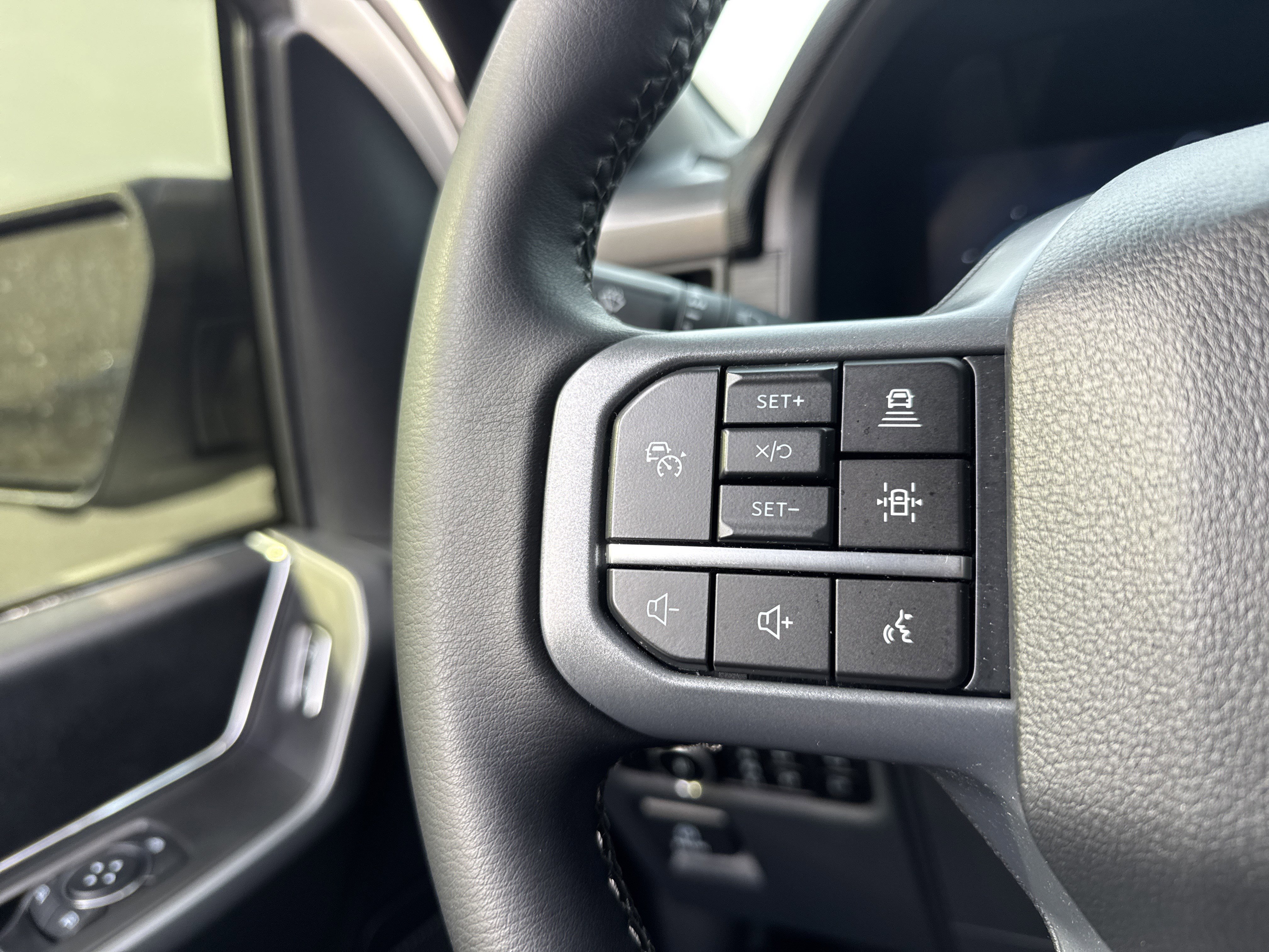 Used 2025 Ford F150 XLT w/ Equipment Group 302A MID image 19