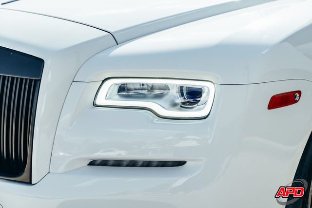 Used 2019 Rolls-Royce Wraith RWD image 49