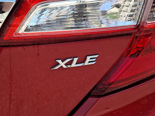 Used 2014 Toyota Camry XLE image 34