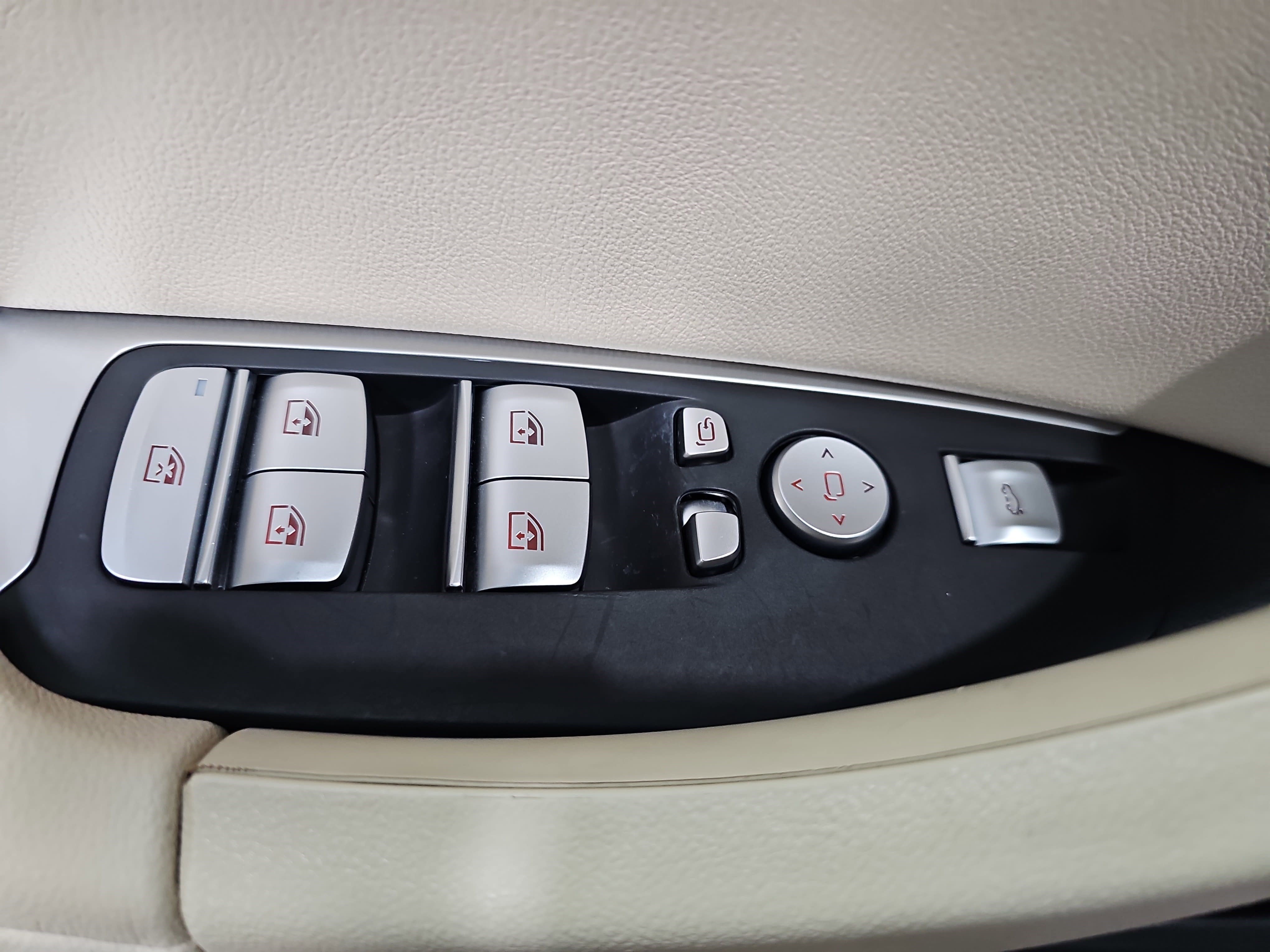 Used 2019 BMW X7 xDrive40i w/ Premium Package image 29