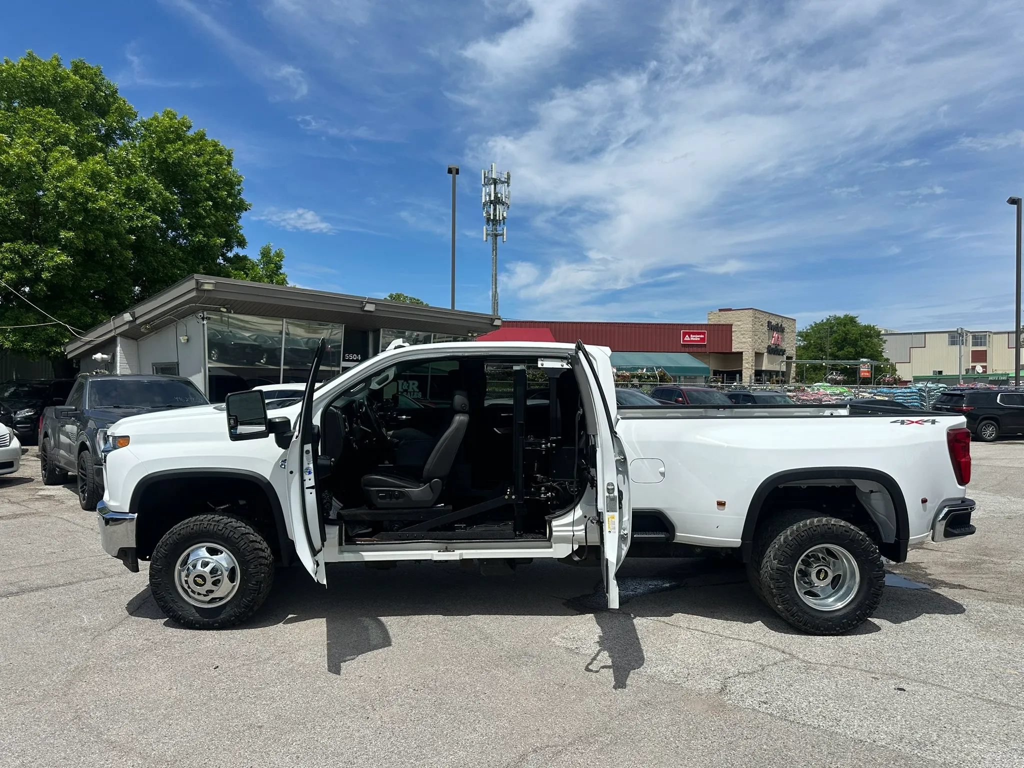 Used 2020 Chevrolet Silverado 3500 LTZ w/ LTZ Texas Edition AWD/4WD image 1