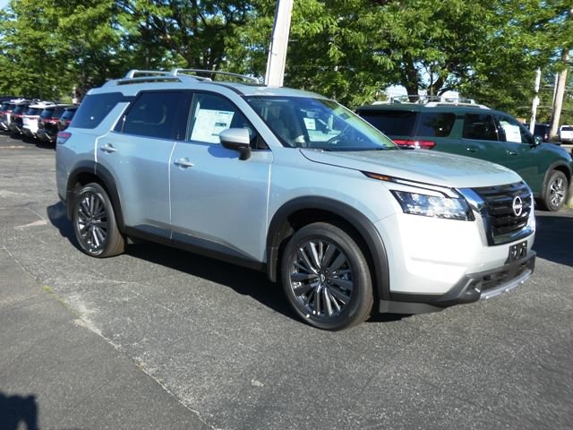 New 2025 Nissan Pathfinder SL w/ SL Premium Package image 1