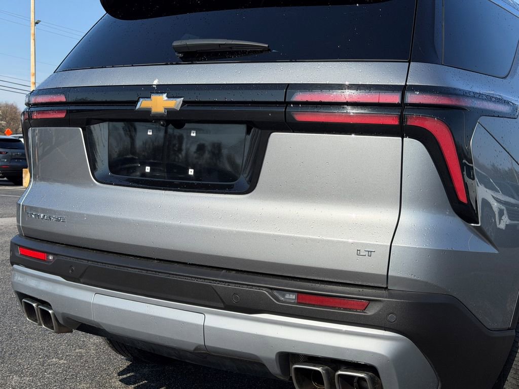 Used 2024 Chevrolet Traverse LT image 13