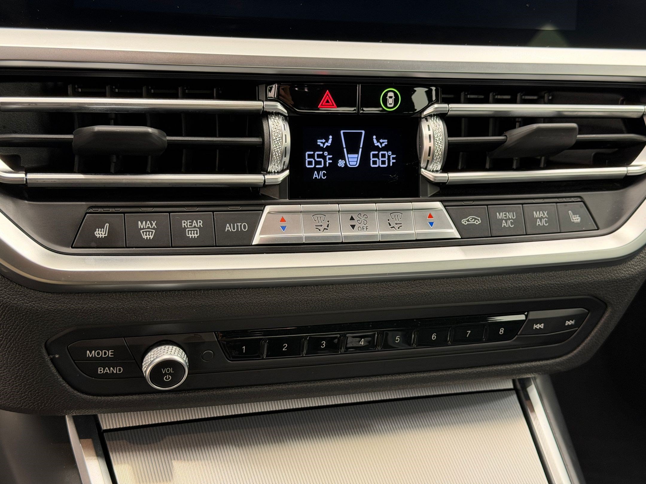 Used 2022 BMW 330e xDrive w/ M Sport Package AWD/4WD image 28