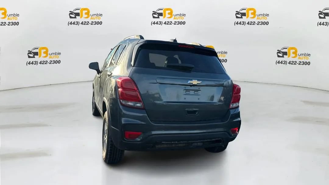 Used 2017 Chevrolet Trax LT w/ LT Convenience Package AWD/4WD image 6
