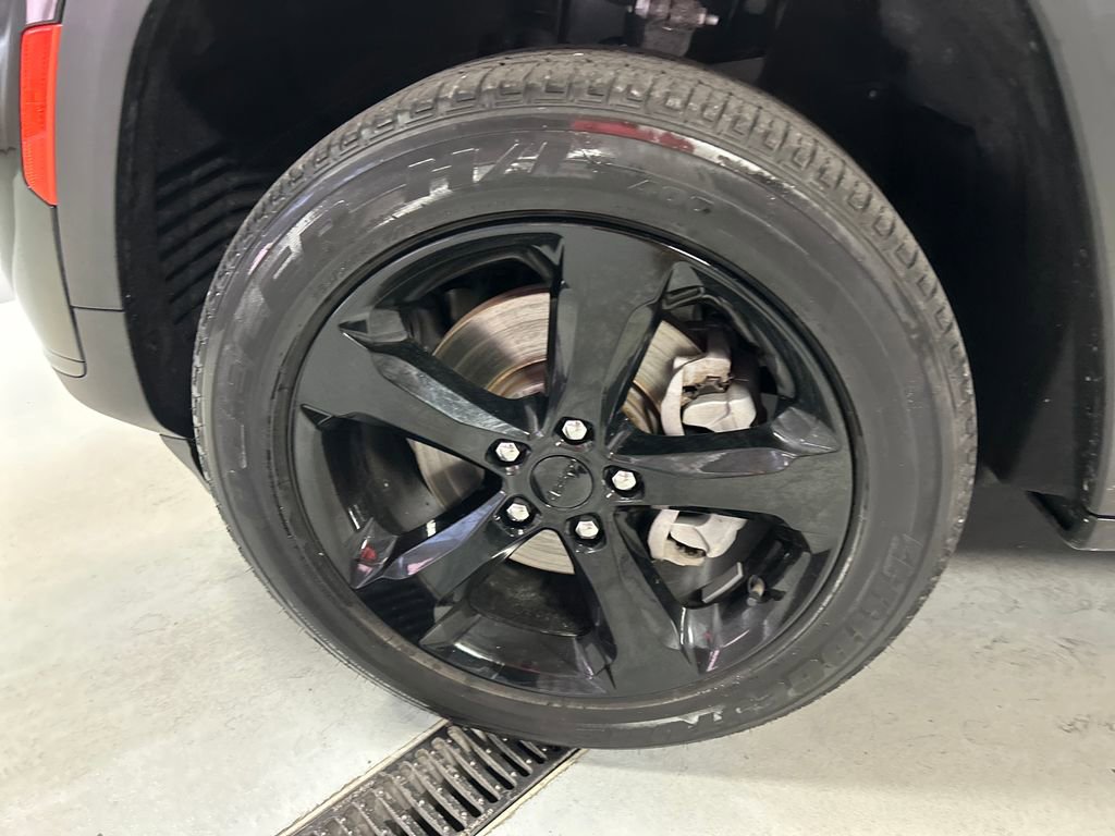 Used 2022 Jeep Grand Cherokee L Laredo image 9