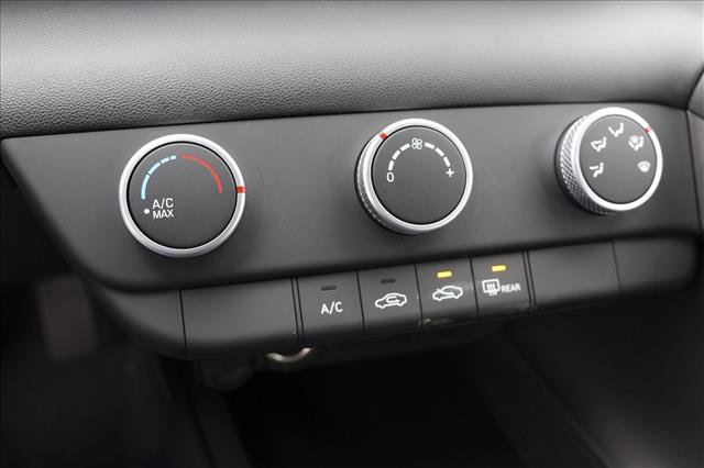 New 2026 Hyundai Elantra SE image 19