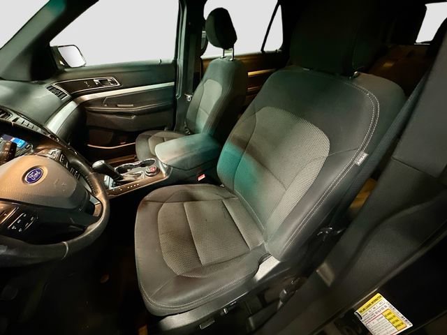 Used 2016 Ford Explorer XLT image 21