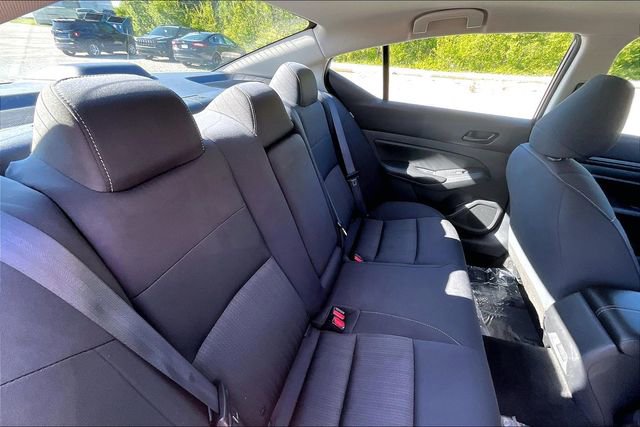 Used 2024 Nissan Altima 2.5 SV FWD image 26