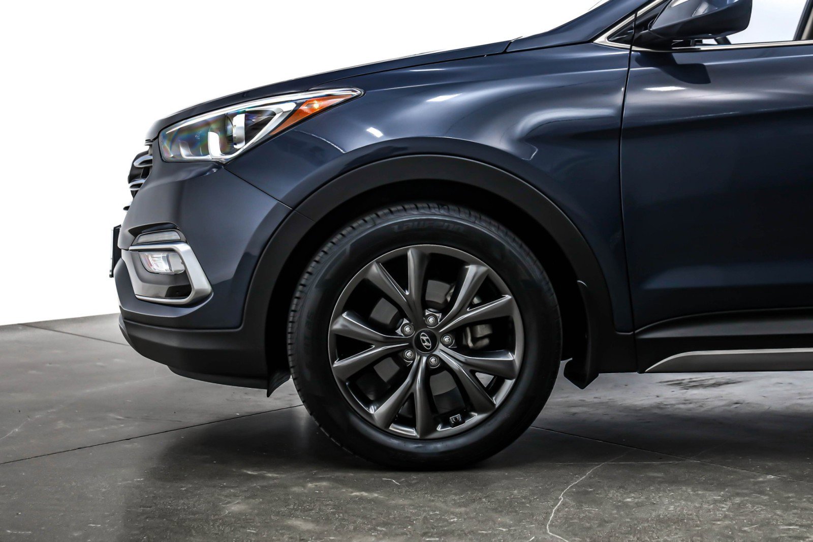 Used 2018 Hyundai Santa Fe Sport image 9
