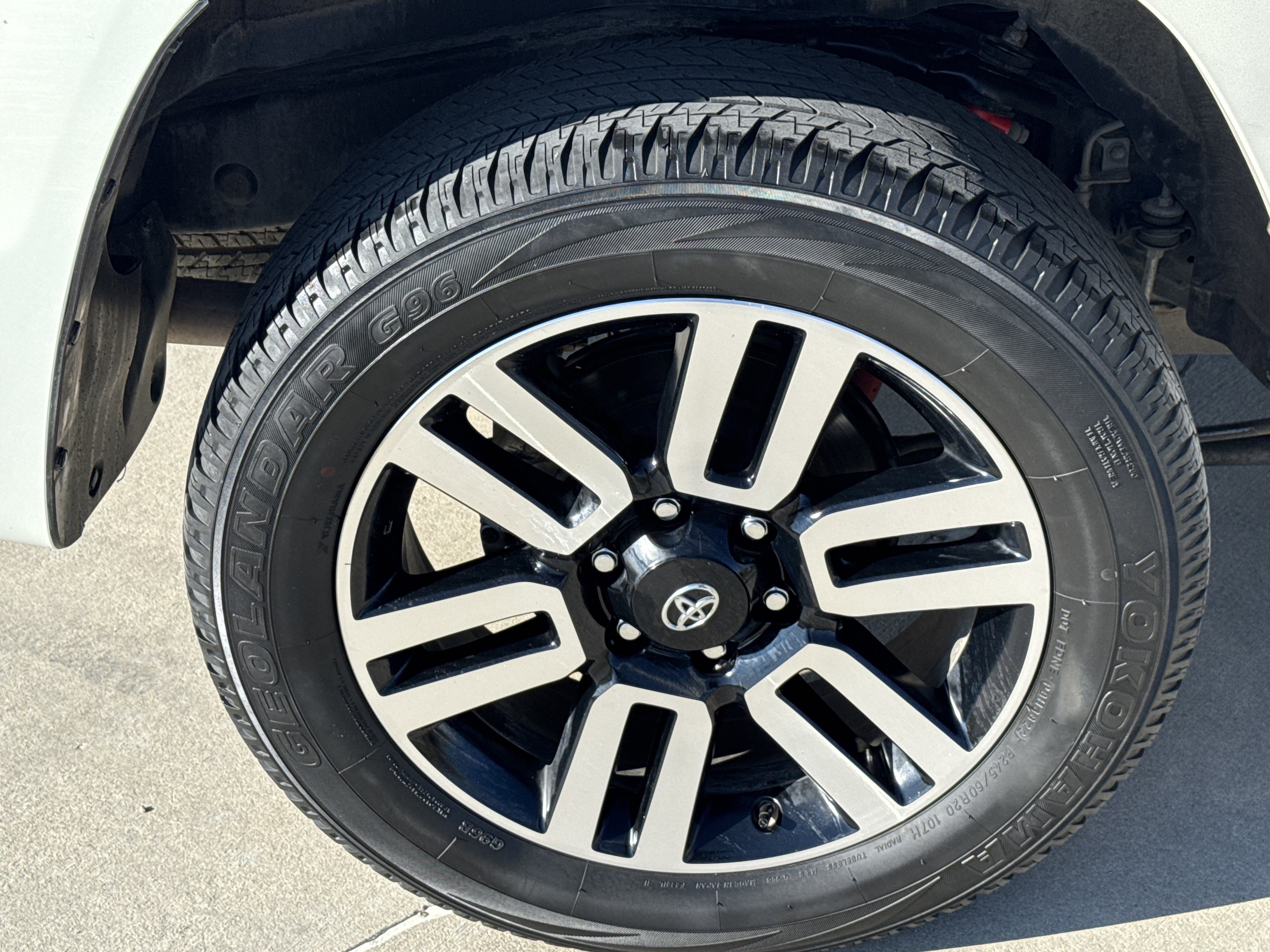 Used 2023 Toyota 4Runner Limited image 12