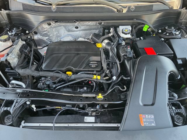 Used 2025 Chevrolet Trax LT FWD image 25