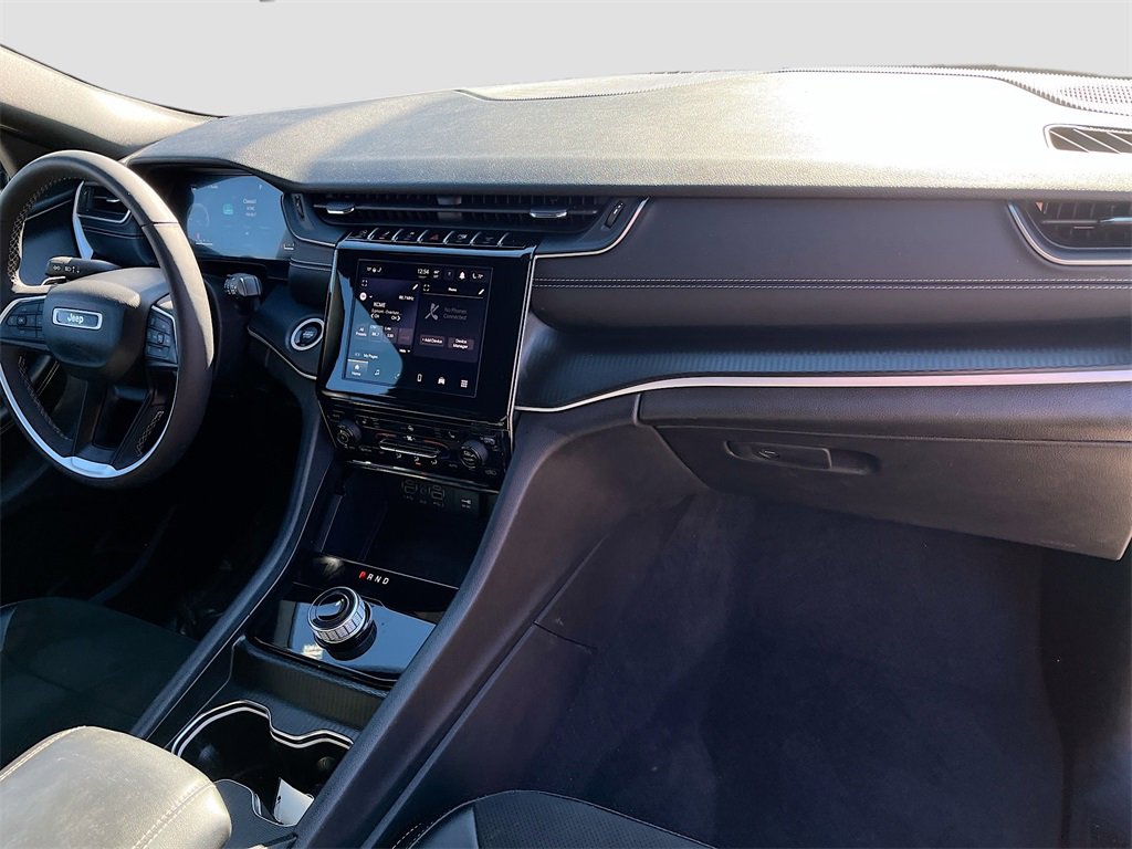 Used 2024 Jeep Grand Cherokee L Altitude image 30