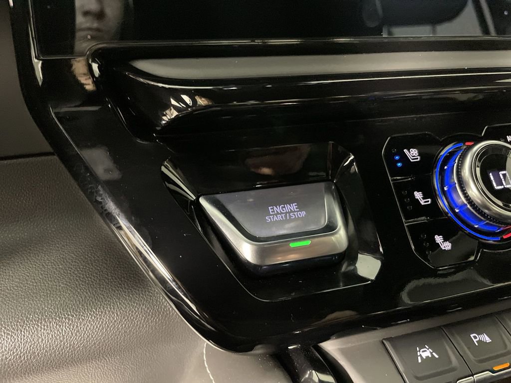 Used 2025 GMC Sierra 1500 AT4X image 17