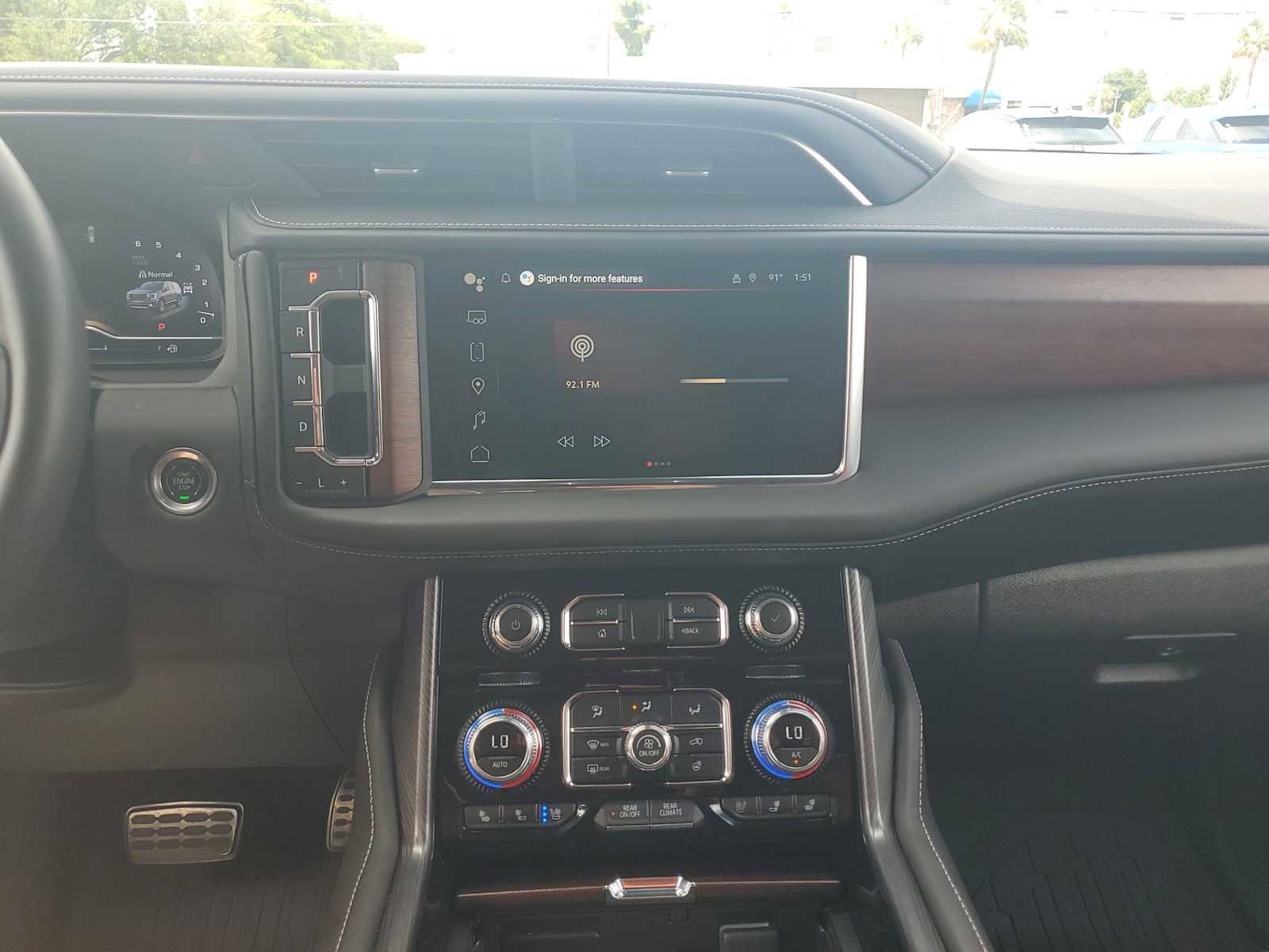 Certified 2024 GMC Yukon Denali Ultimate image 12