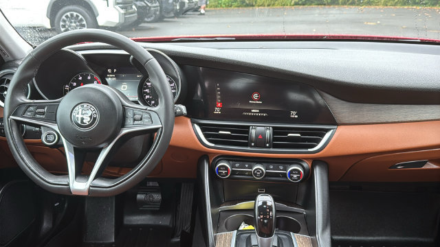 Used 2019 Alfa Romeo Giulia Ti AWD/4WD image 24