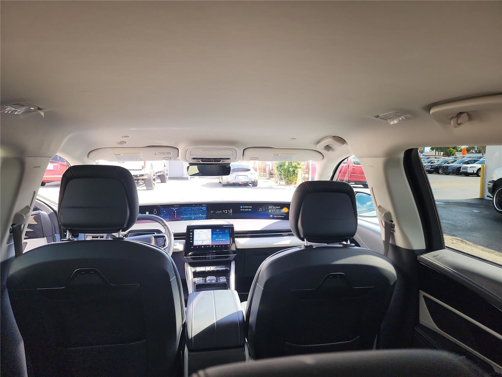 Used 2025 Lincoln Nautilus Premier image 19