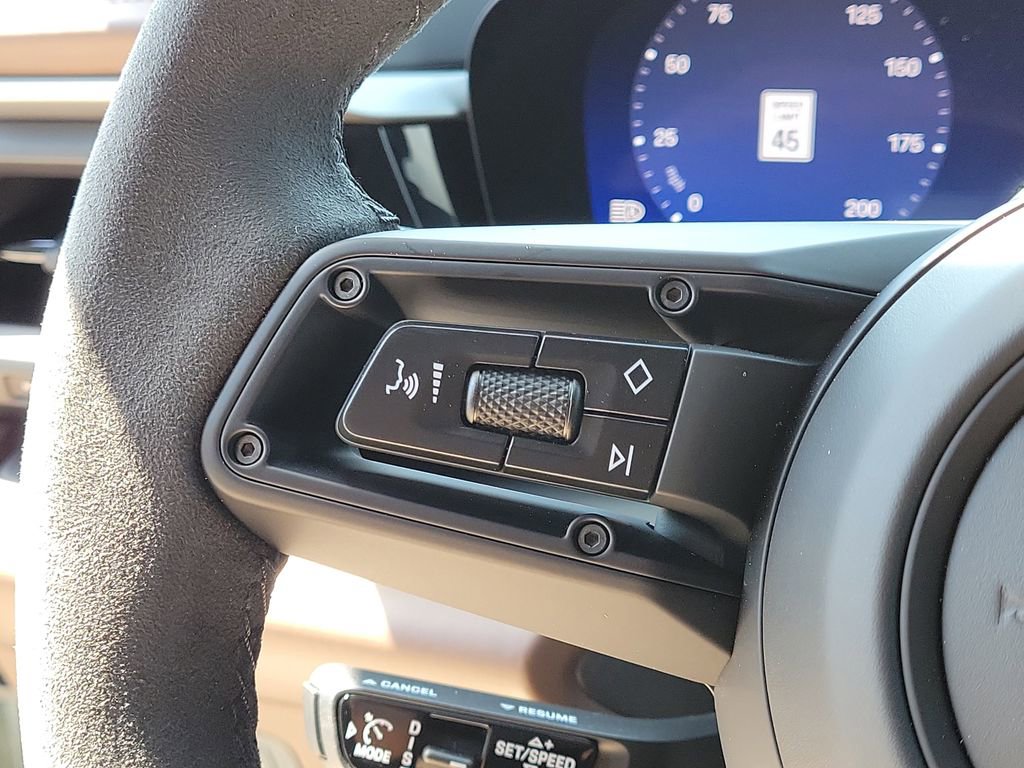 New 2026 Porsche Macan 4 Electric image 35