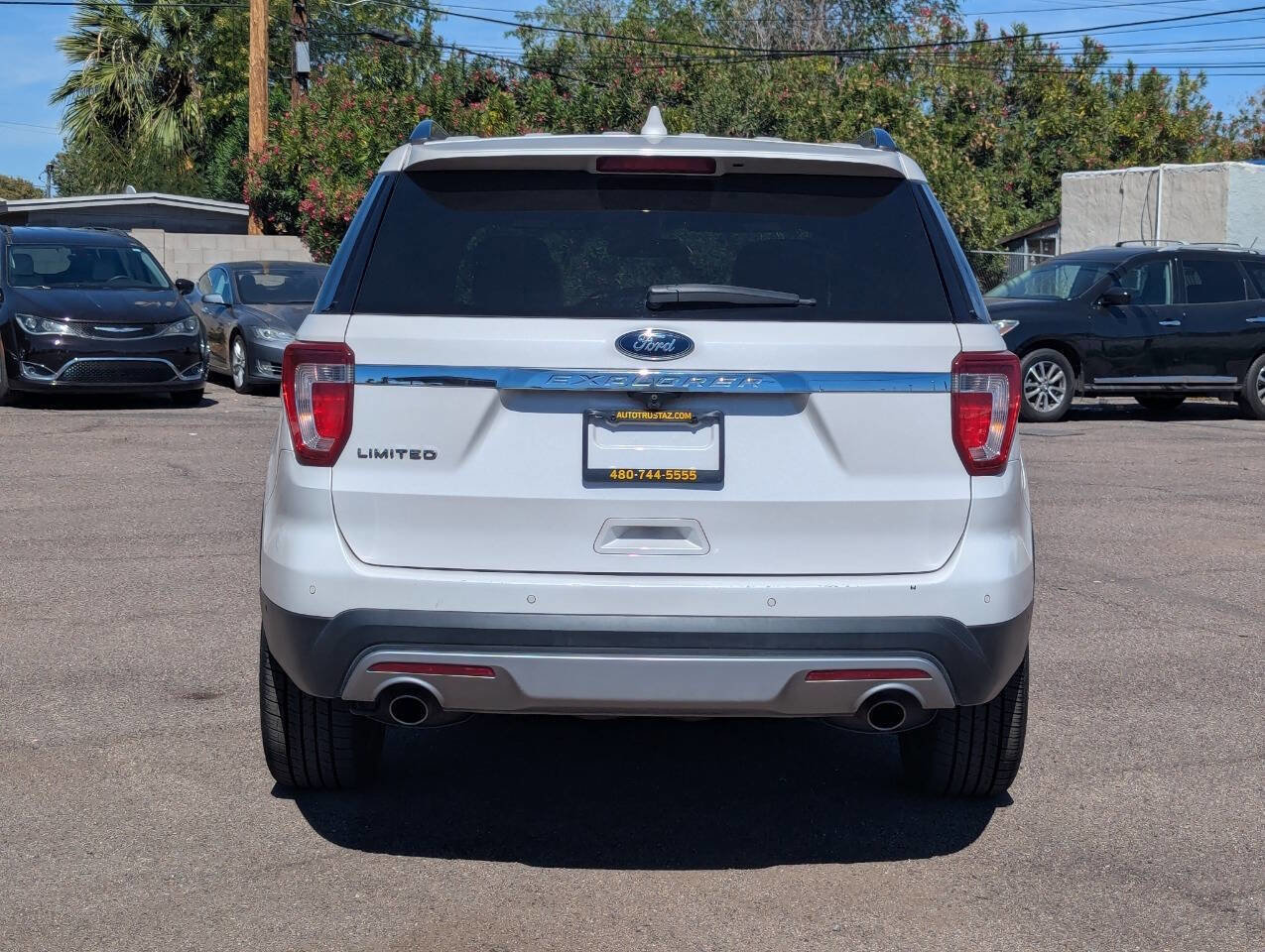 Used 2017 Ford Explorer Limited w/ Equipment Group 301A image 4