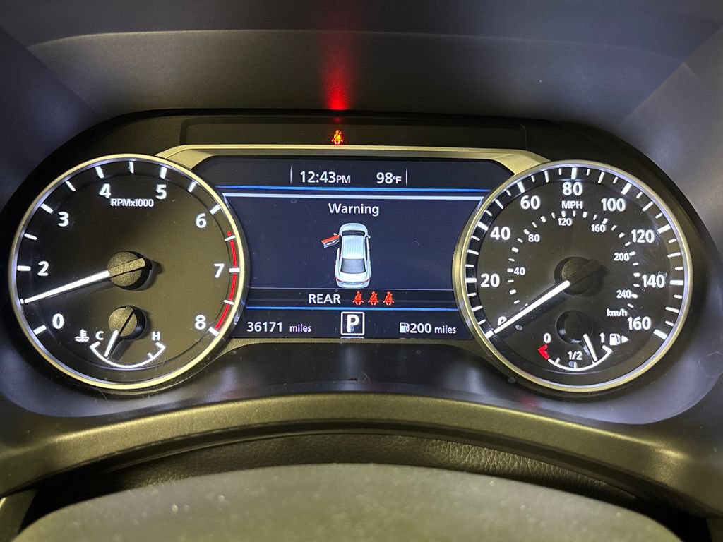 Used 2022 Nissan Sentra SR w/ Electronics Package FWD image 32