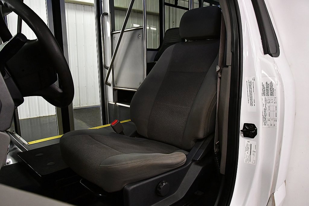 Used 2017 Ford F550 2WD Regular Cab Super Duty image 20