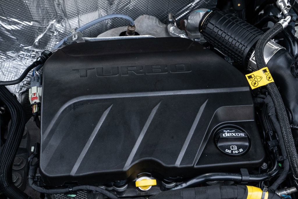 Used 2024 Chevrolet Trax RS w/ Sunroof Package image 34