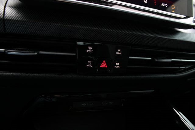 New 2026 Volkswagen GTI SE image 10