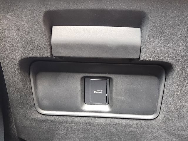 Used 2025 Land Rover Discovery Sport S AWD/4WD image 21