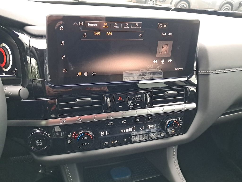 New 2026 Nissan Pathfinder Platinum AWD/4WD image 19