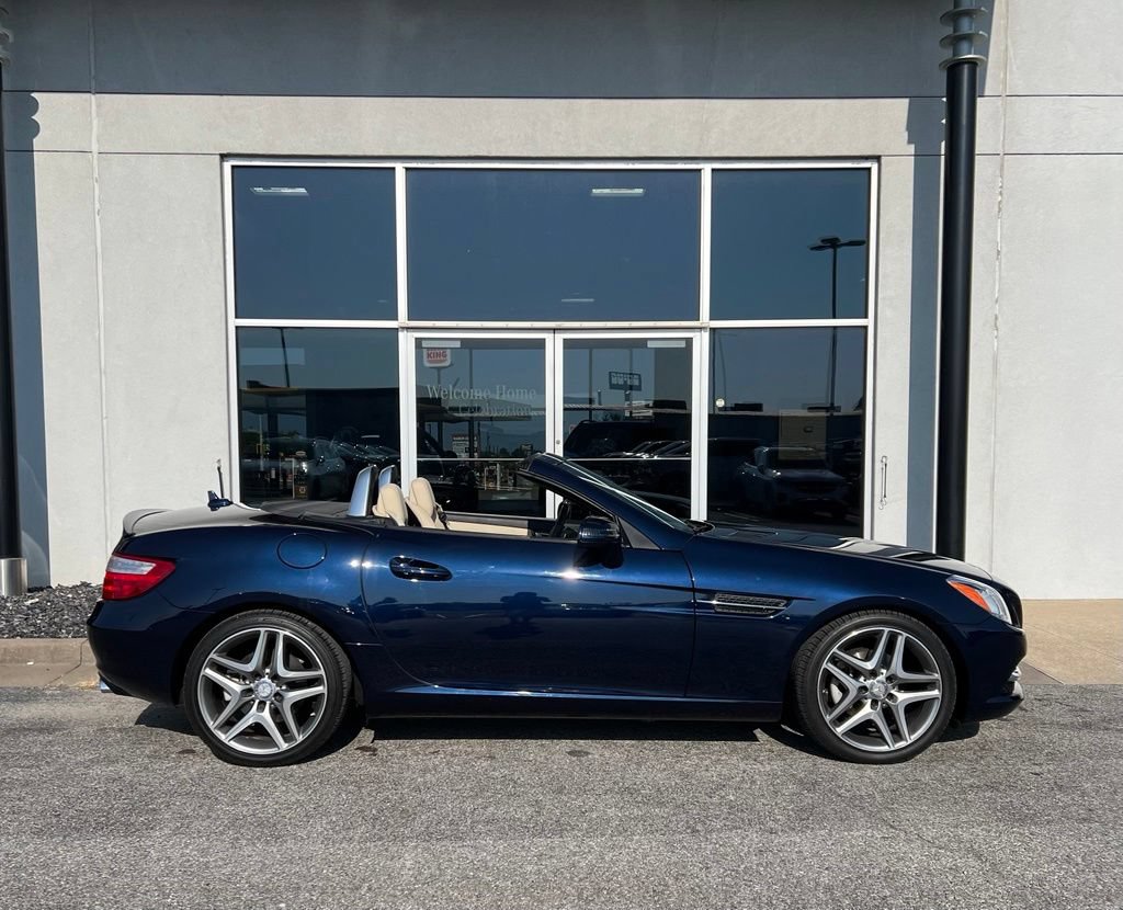 Used 2015 Mercedes-Benz SLK 250 image 3