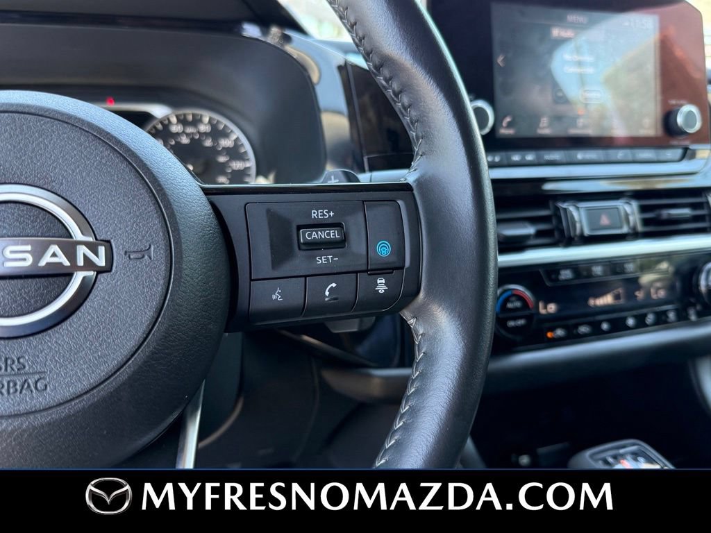 Used 2022 Nissan Pathfinder SV FWD image 21